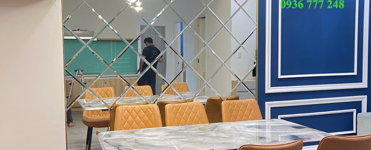 Bàn giao vách gương cho Chị nga quận 7 