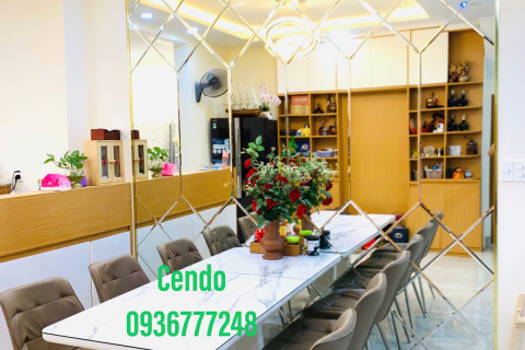 Lắp đặt và bàn giao vách gương bàn ăn 